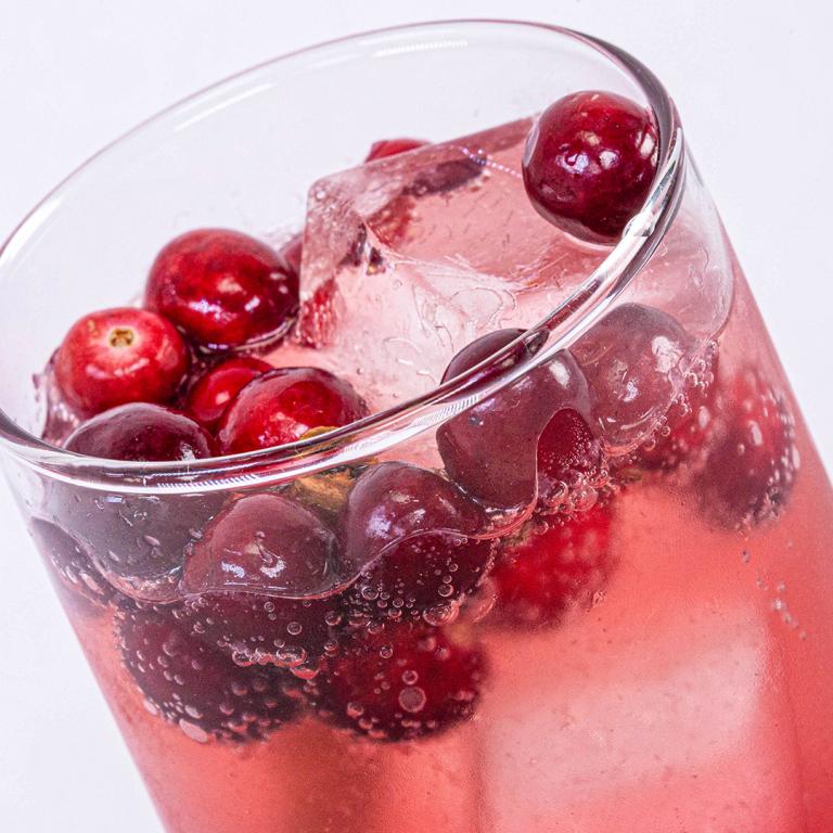 candy apple cocktail
