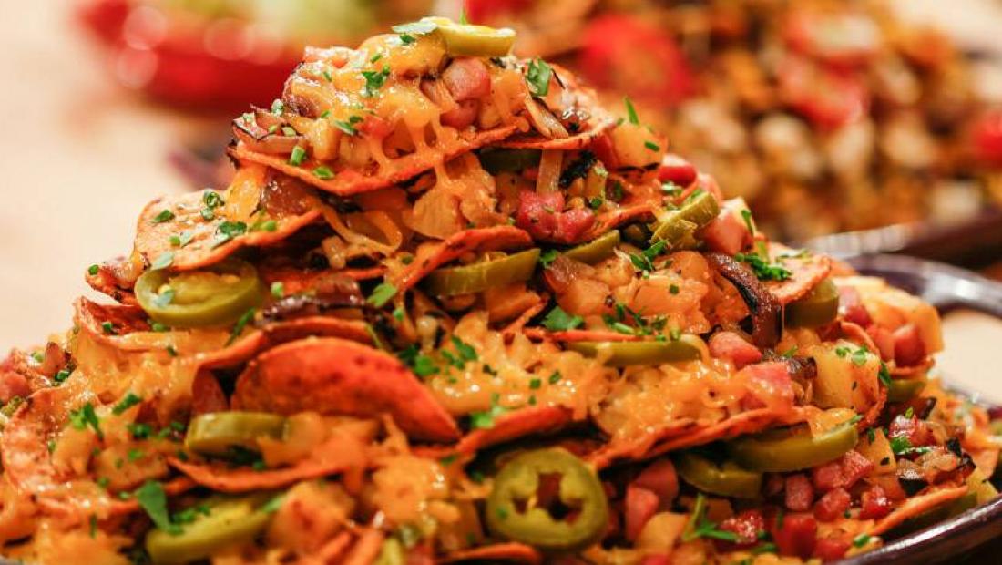 8 Mouth-Watering Nachos That Will Make You Extra Happy It's Friday ...