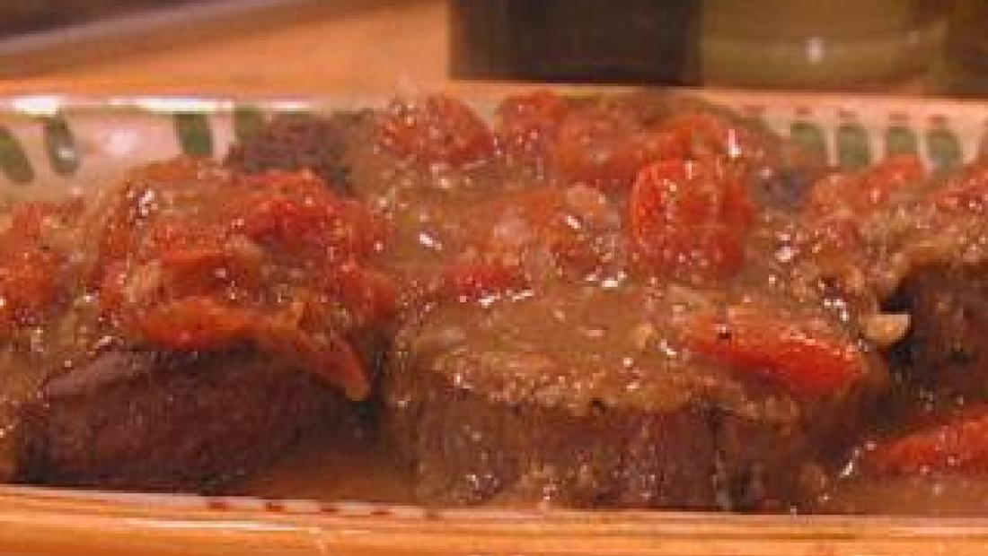 Beef Renderloin With Sauces : Beef Tenderloin Sous Vide With an Easy-to-Cook Demi-Glace ...