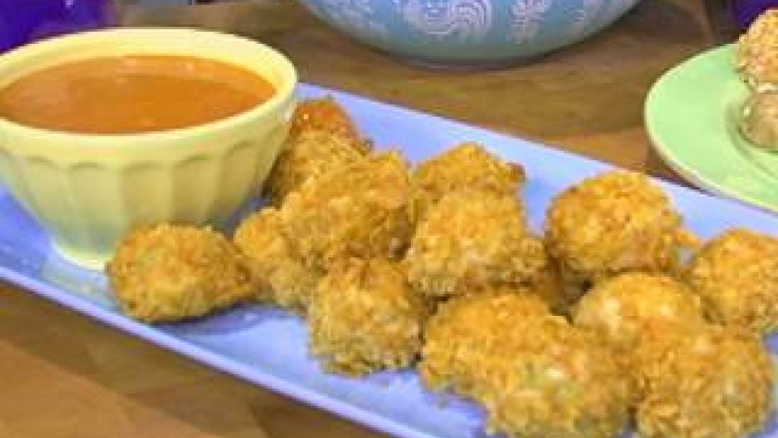 Trække på Sag Pelmel Oven-Baked Buffalo Blue Cheese Chicken Nuggets | Recipe - Rachael Ray Show