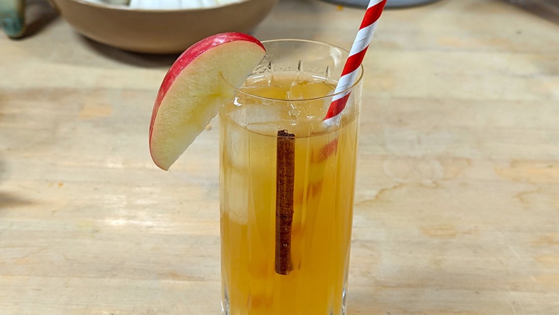 Apple Snap Cocktail