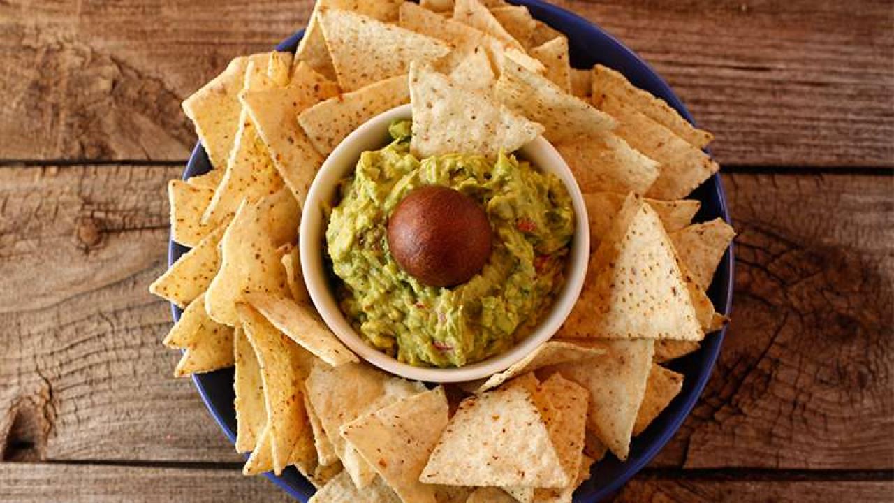 7 Chips & Dips Recipes to Make for Your GameDay Party