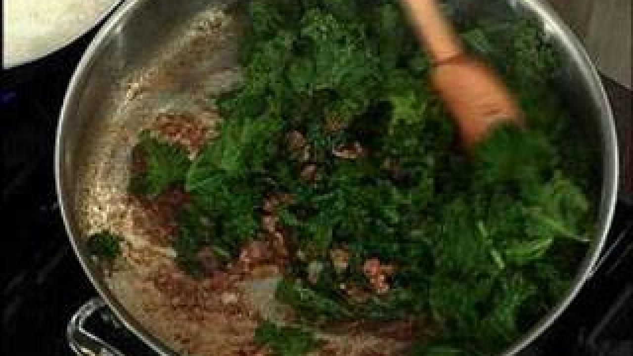 Quick-Braised Kale | Rachael Ray Show