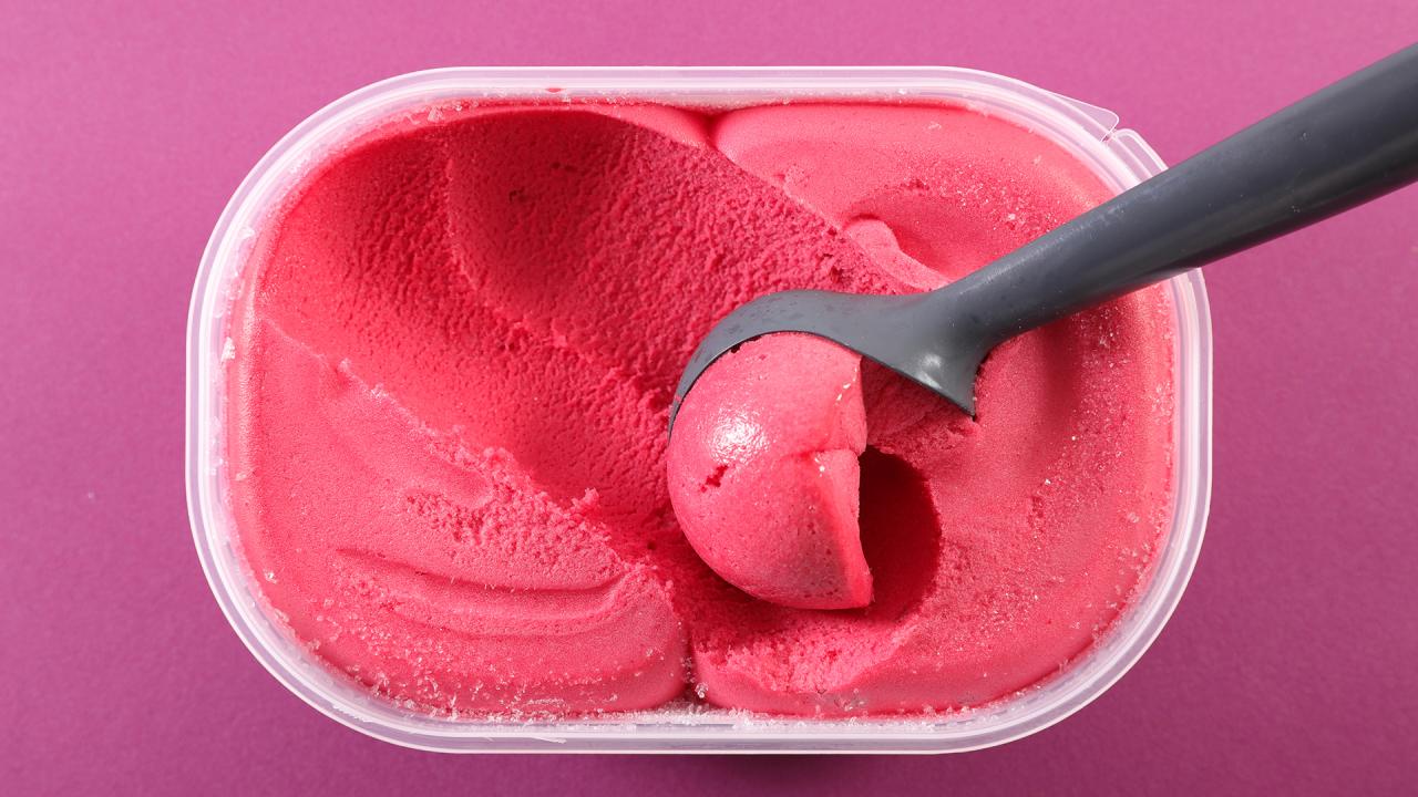 The Right Way To Scoop Ice Cream