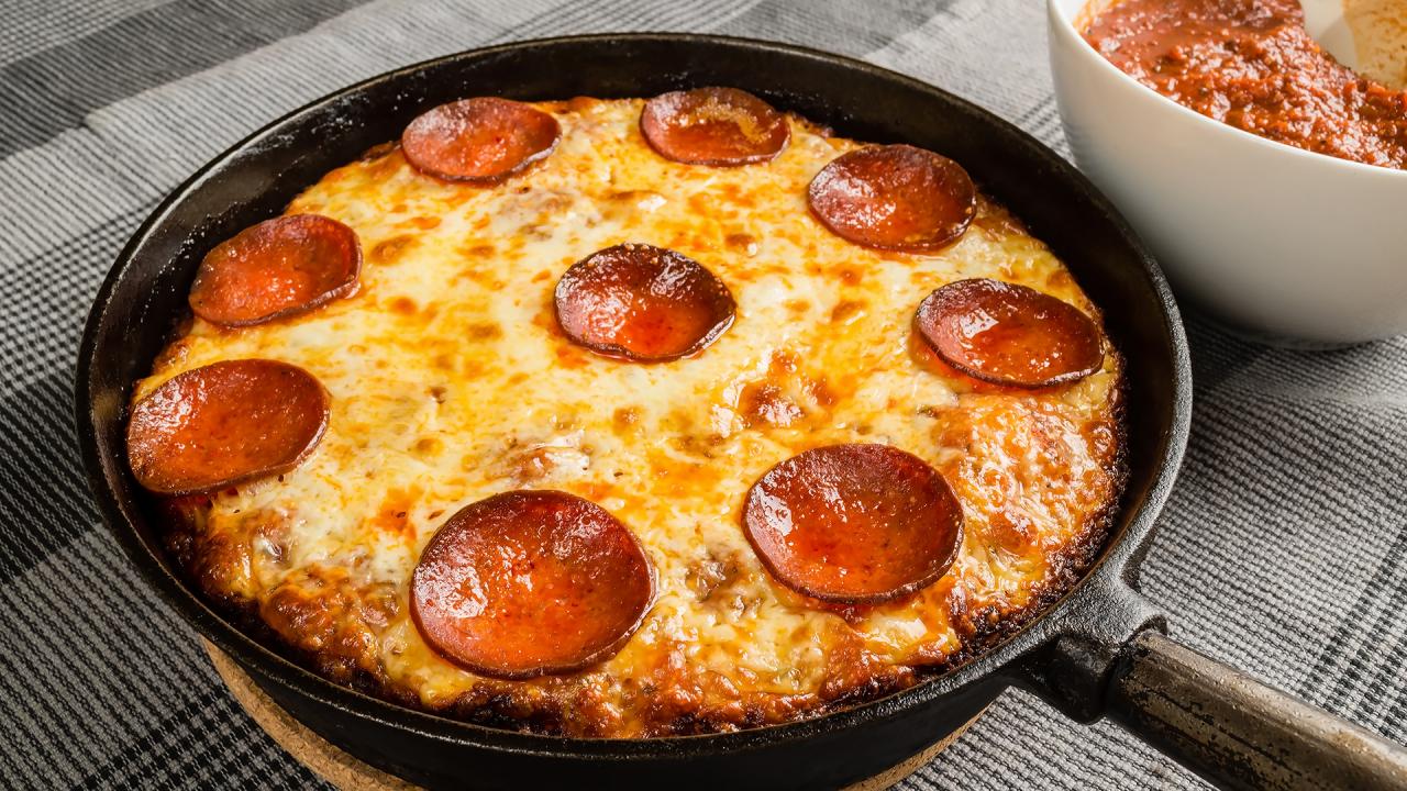 Hot Sausage Cast-Iron Skillet Pan Pizza Recipe, Rachael Ray