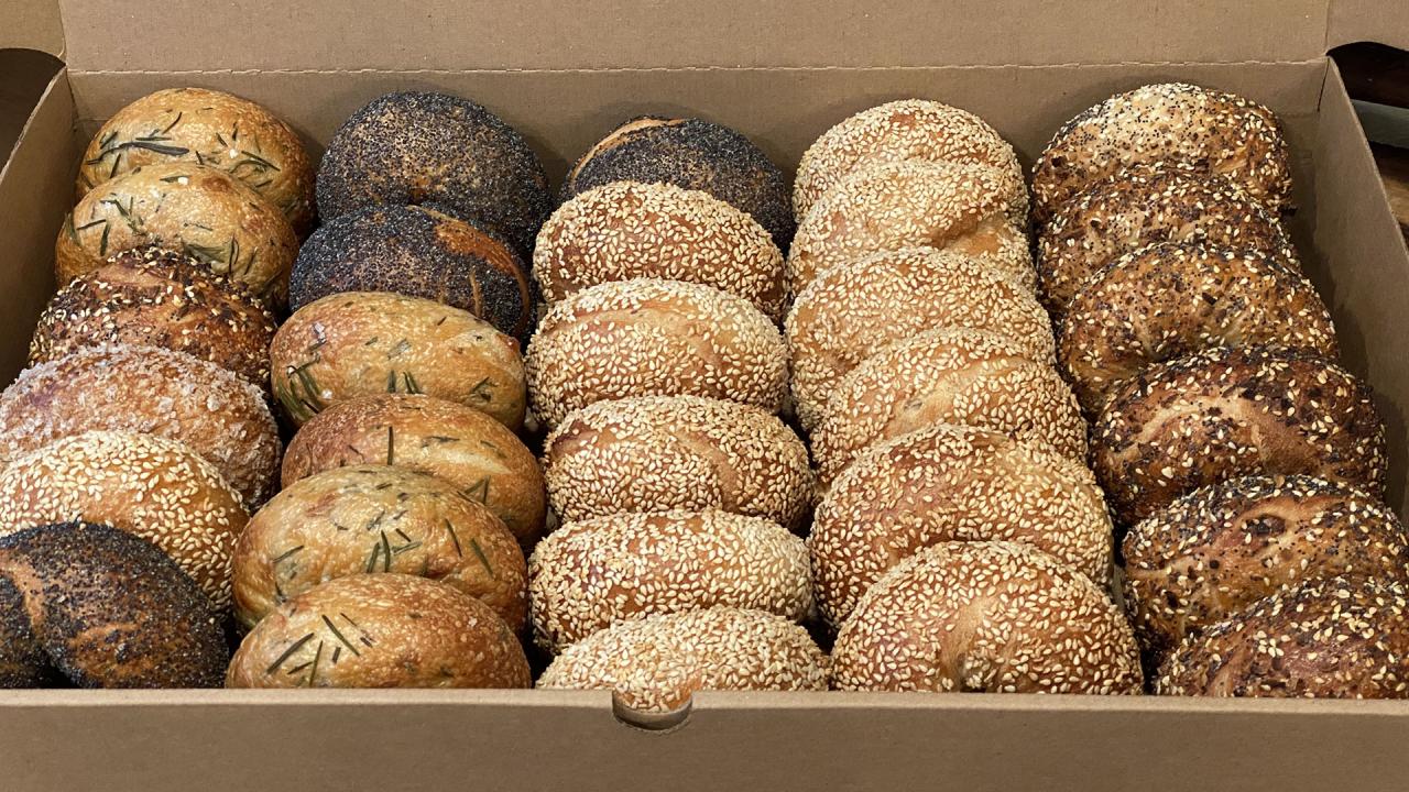 How To Freeze Bagels The Right Way Plus Toasting Tips For ...
