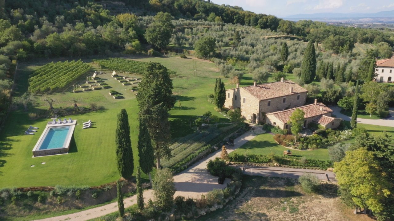 Breathtaking Tour of Rachaels Home in Tuscany, Italy Rachael Ray Show image