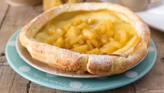 Dutch Baby with Apples