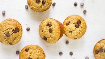 chocolate chip oat muffins