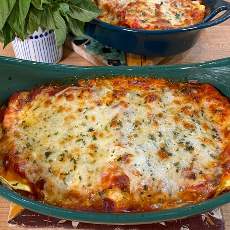Cannelloni with Spinach and Spicy Red Sauce