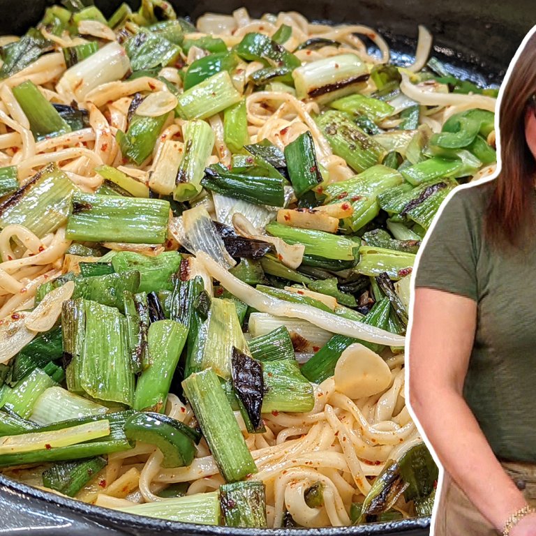 Garlic Ginger Noodles with Charred Scallions | Rachael Ray