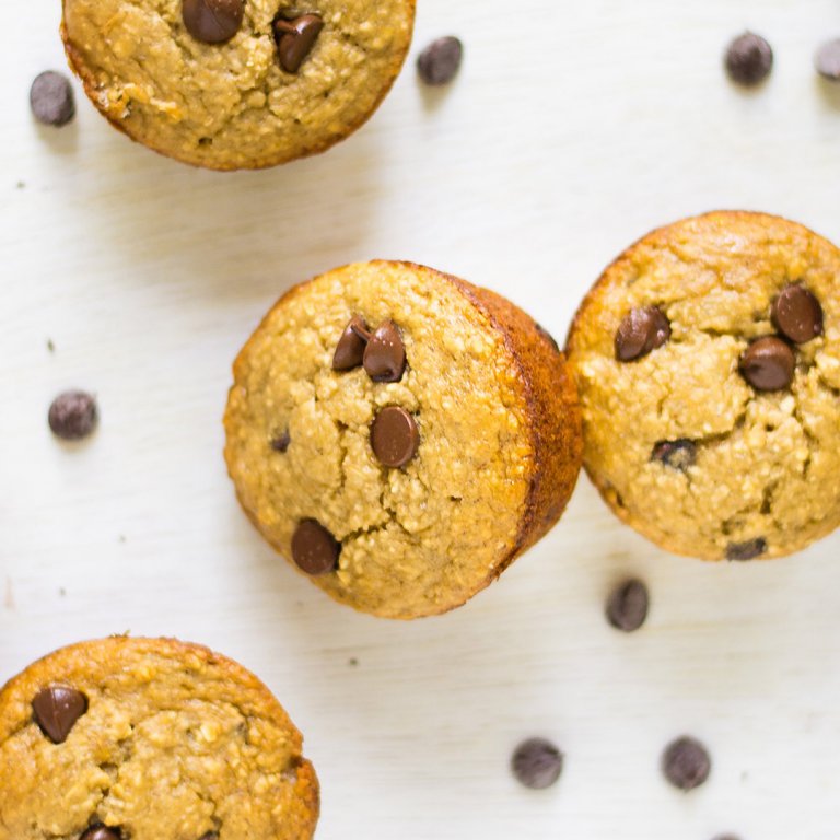 chocolate chip oat muffins
