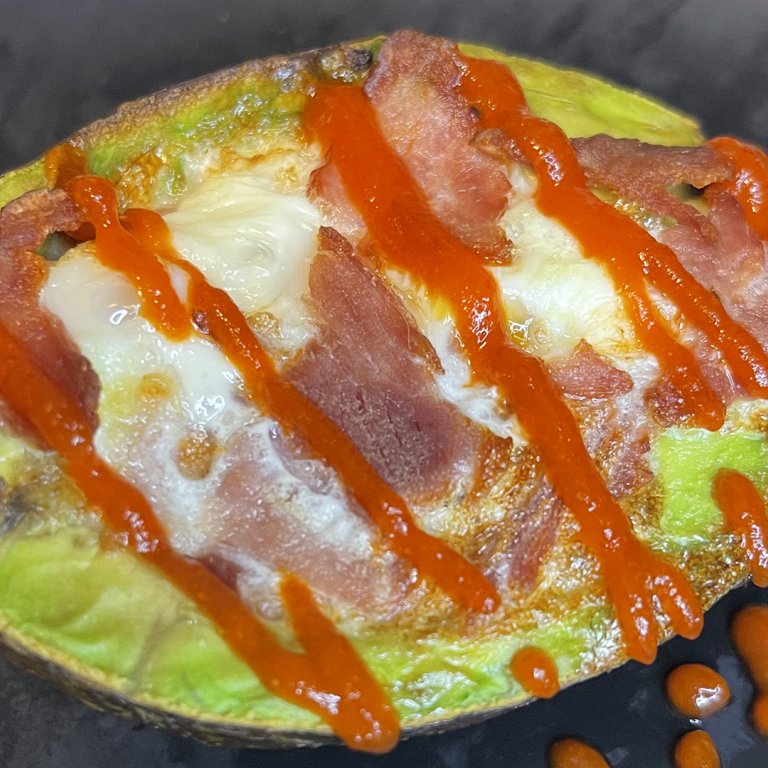 Air Fryer Stuffed Avocado with Egg and Turkey Bacon