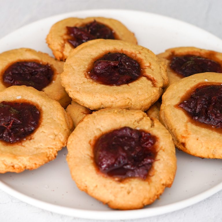 Leftover Cranberry Sauce Thumbprint Cookies 