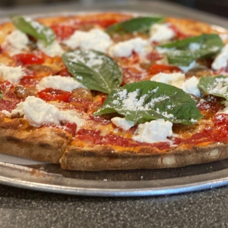 NJ Teenage Pizza Maker's Award-Winning Sausage Pizza