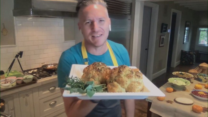 Whole Roasted Cauliflower with Mushroom Gravy | Spike Mendelsohn