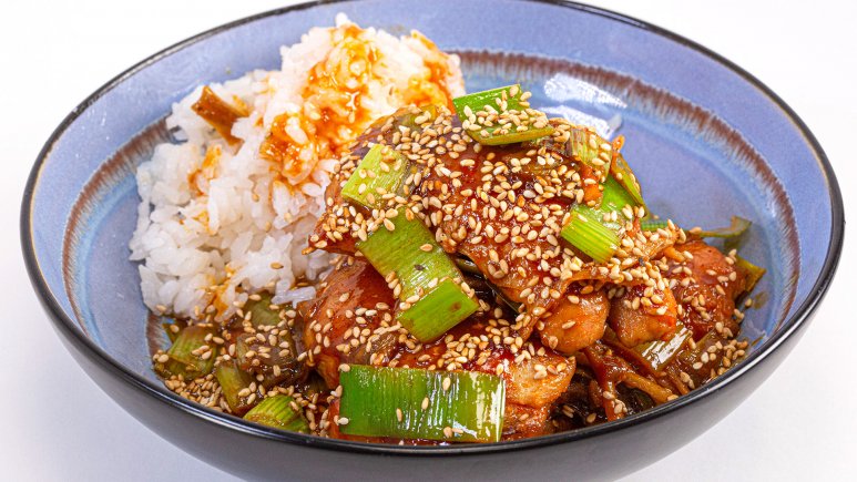 Gochujang Skillet Chicken and Korean Rice