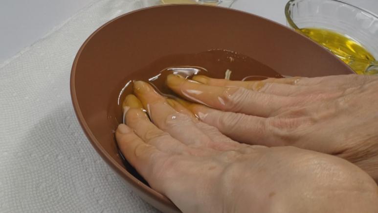 lemon olive oil hand soak