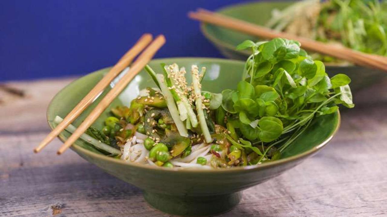 Noodle Bowls With Green Veggies Recipe Rachael Ray Show
