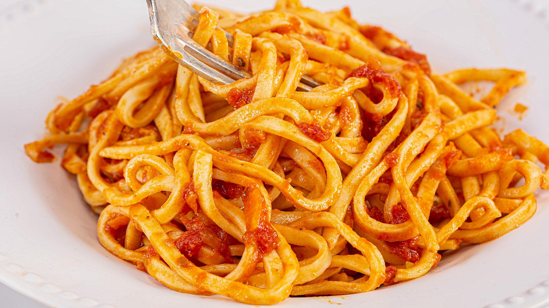 Opera Voorzieningen pols Homemade Spaghetti with Marinara Sauce Recipe Pasta Grannies | Recipe -  Rachael Ray Show