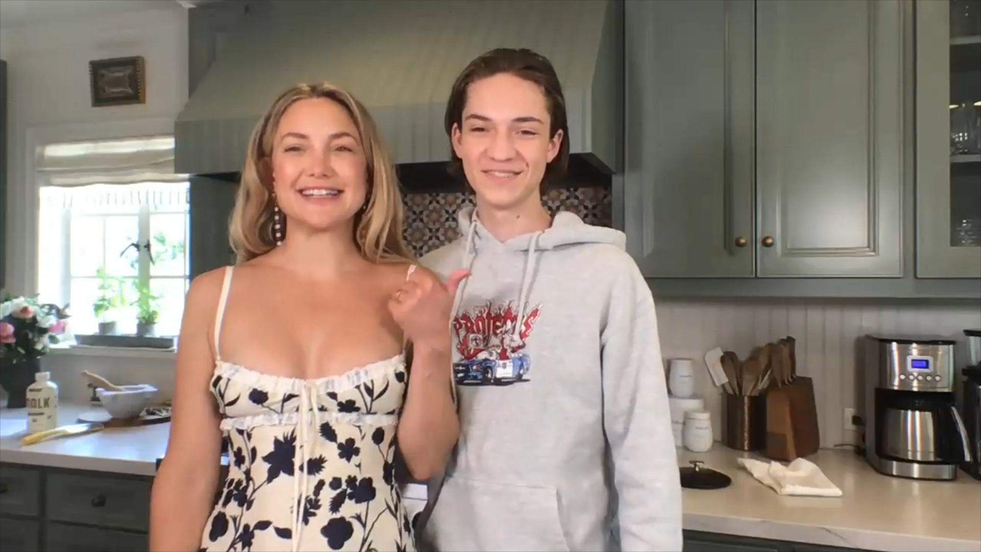 Kate Hudson Xnxx - Kate Hudson Gives Tour Of Her Home Kitchen & Her 16-Year-Old Son Ryder  Makes a Cameo | Rachael Ray Show